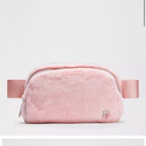 Lululemon athletica Everywhere Belt Bag Pink Plush/Fleece